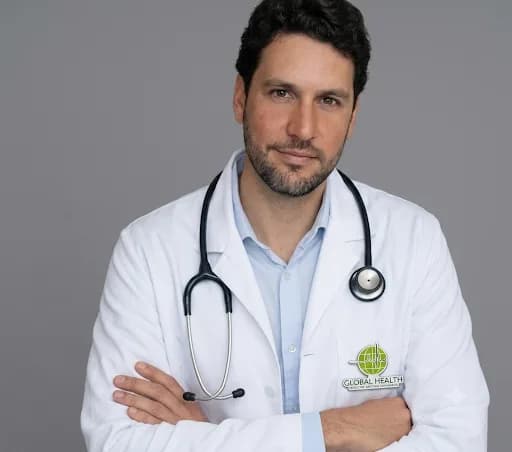 Dr. Fidel Ernesto Mesa Prado, Médico Especialista — Cardiología