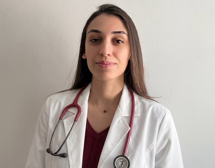 MUDr. Yasmin Holz, Praktická lékařka