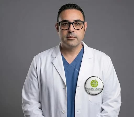 Dr. Eduardo Daniel Rodríguez Olivas, Médico General